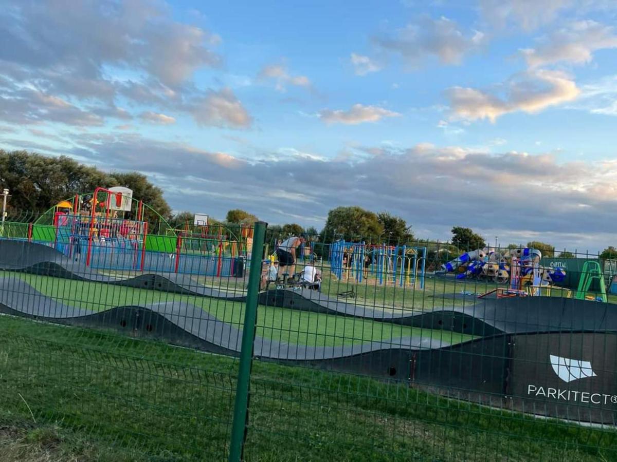95 Holiday Resort Unity 3 Bed Passes Included Brean Esterno foto